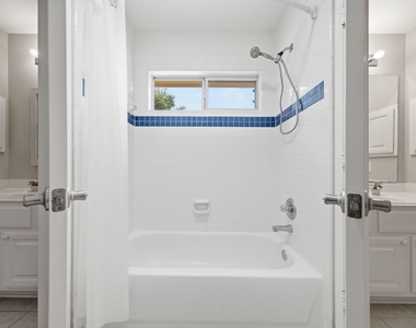 4418 Ruttand Park Lane - Photo Thumbnail 28