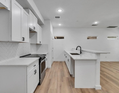 8411 Mahalia Drive - Photo Thumbnail 1