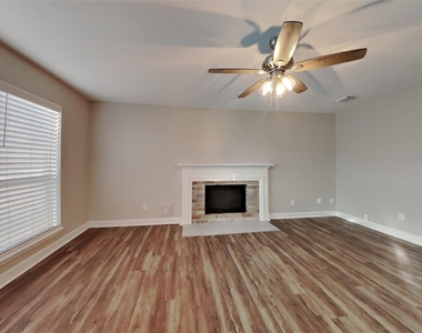 9211 Wandsworth Drive - Photo Thumbnail 4