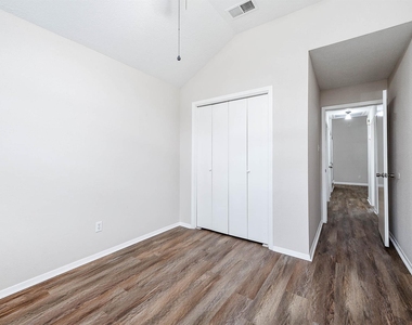 103 Avocado Street - Photo Thumbnail 18