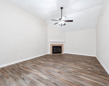 103 Avocado Street - Photo Thumbnail 5