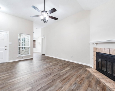 103 Avocado Street - Photo Thumbnail 6
