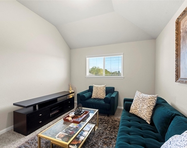 618 Ellwood Terrace Lane - Photo Thumbnail 17