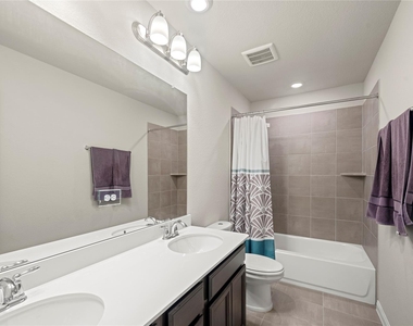 618 Ellwood Terrace Lane - Photo Thumbnail 16