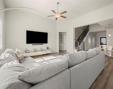 618 Ellwood Terrace Lane - Photo Thumbnail 6