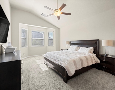 618 Ellwood Terrace Lane - Photo Thumbnail 8