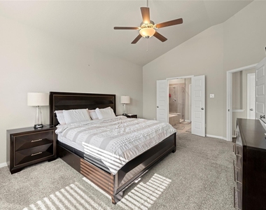 618 Ellwood Terrace Lane - Photo Thumbnail 9