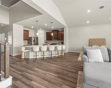 618 Ellwood Terrace Lane - Photo Thumbnail 3