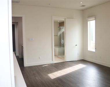 5403 Tocayo Place - Photo Thumbnail 20