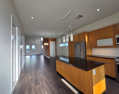 5403 Tocayo Place - Photo Thumbnail 11