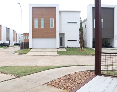 5403 Tocayo Place - Photo Thumbnail 4