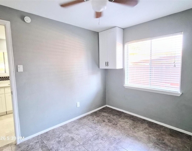 23054 Banquo Drive - Photo Thumbnail 5