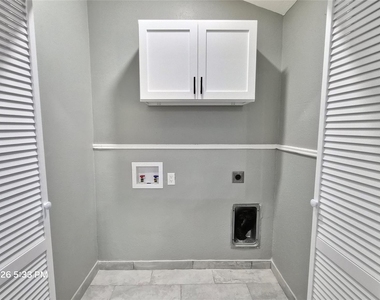 23054 Banquo Drive - Photo Thumbnail 6