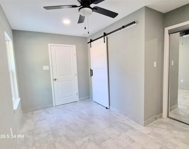 23054 Banquo Drive - Photo Thumbnail 9