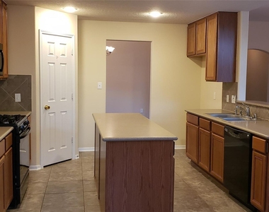 9923 Yearling Place - Photo Thumbnail 7