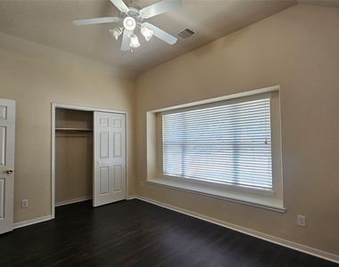 9923 Yearling Place - Photo Thumbnail 4
