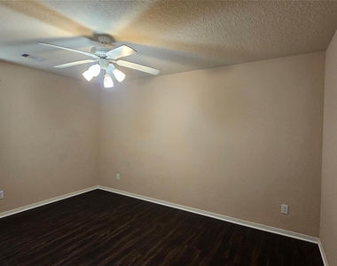 9923 Yearling Place - Photo Thumbnail 12