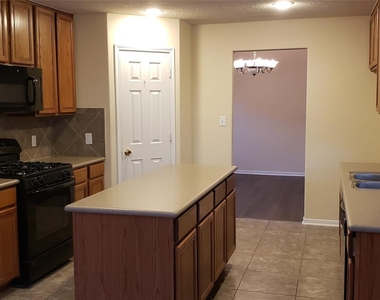 9923 Yearling Place - Photo Thumbnail 6