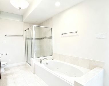 3411 Clearview Circle - Photo Thumbnail 7