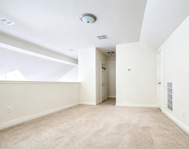 3411 Clearview Circle - Photo Thumbnail 9