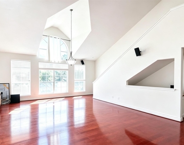 3411 Clearview Circle - Photo Thumbnail 3