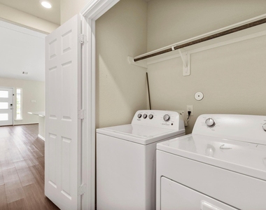 216 N Lynx Trail - Photo Thumbnail 10