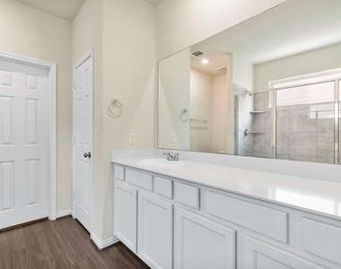 216 N Lynx Trail - Photo Thumbnail 13