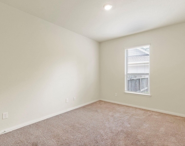 216 N Lynx Trail - Photo Thumbnail 8
