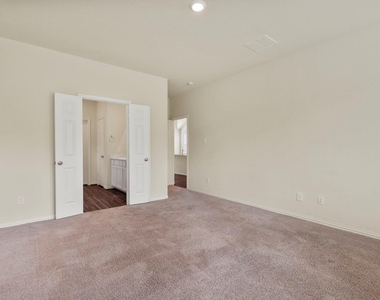 216 N Lynx Trail - Photo Thumbnail 12