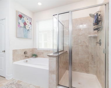 15706 Easton Gate Lane - Photo Thumbnail 18