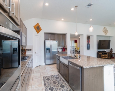 15706 Easton Gate Lane - Photo Thumbnail 12