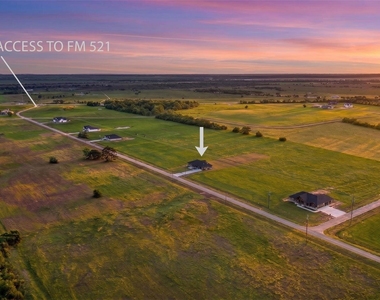 619 Chuckwagon Trail - Photo Thumbnail 7