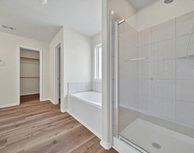18103 Dardanelles Court - Photo Thumbnail 16