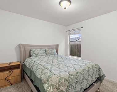 7115 Northchase Lane - Photo Thumbnail 13