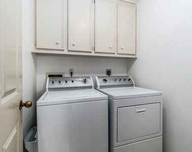 15406 Greenleaf Lane - Photo Thumbnail 13