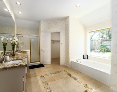 15406 Greenleaf Lane - Photo Thumbnail 8