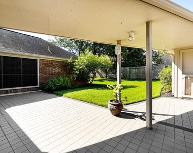 15406 Greenleaf Lane - Photo Thumbnail 16