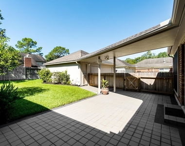 15406 Greenleaf Lane - Photo Thumbnail 17