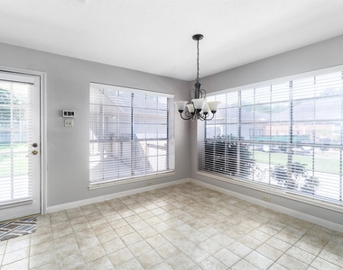 15406 Greenleaf Lane - Photo Thumbnail 7