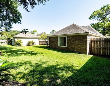 15406 Greenleaf Lane - Photo Thumbnail 15