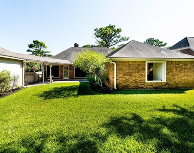 15406 Greenleaf Lane - Photo Thumbnail 14