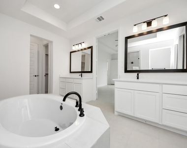 8706 Incandesce Rise Drive - Photo Thumbnail 39
