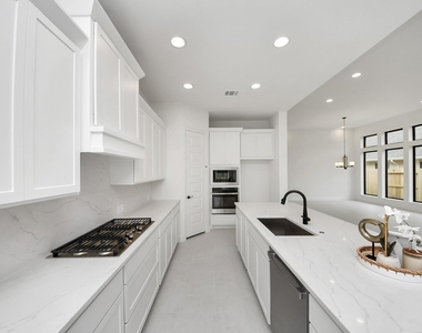 8706 Incandesce Rise Drive - Photo Thumbnail 17