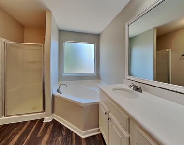 4294 Medina River Loop - Photo Thumbnail 8