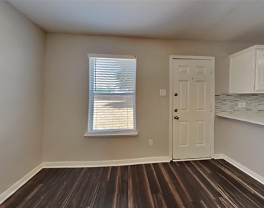 4294 Medina River Loop - Photo Thumbnail 4