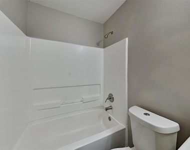 4294 Medina River Loop - Photo Thumbnail 16
