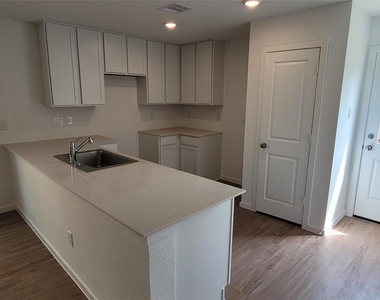 26934 Cherry Plum Lane - Photo Thumbnail 7