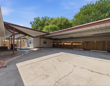 1410 Lexington Boulevard - Photo Thumbnail 3