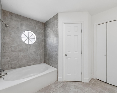 1410 Lexington Boulevard - Photo Thumbnail 22