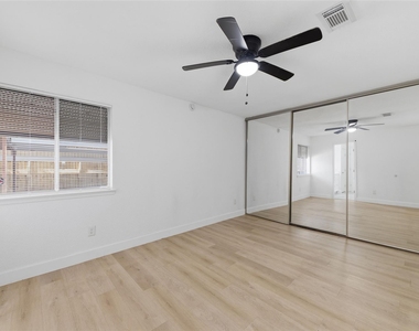 1410 Lexington Boulevard - Photo Thumbnail 23